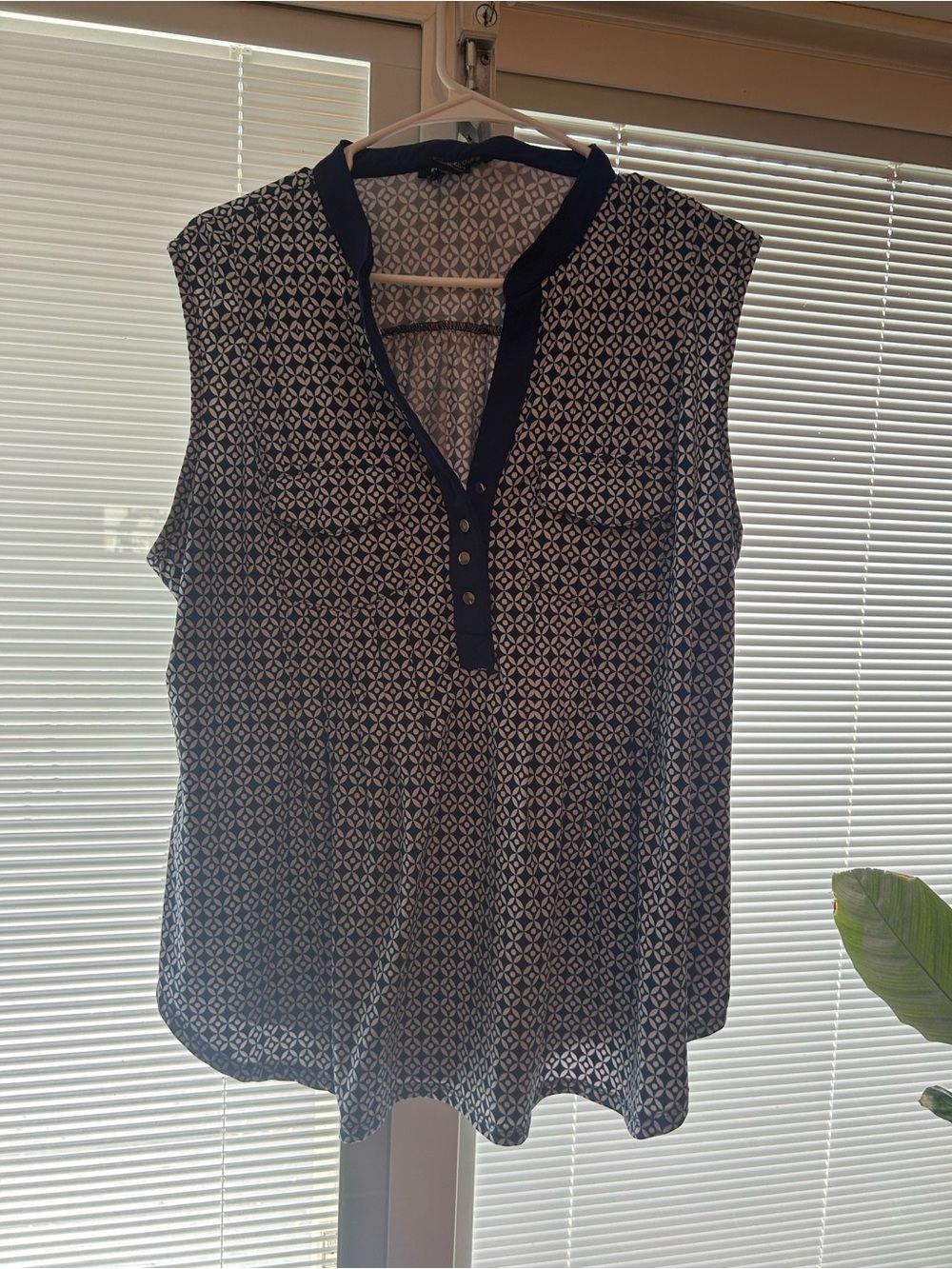 Robert Louis Navy and White Sleeveless Geometric Print Camisole